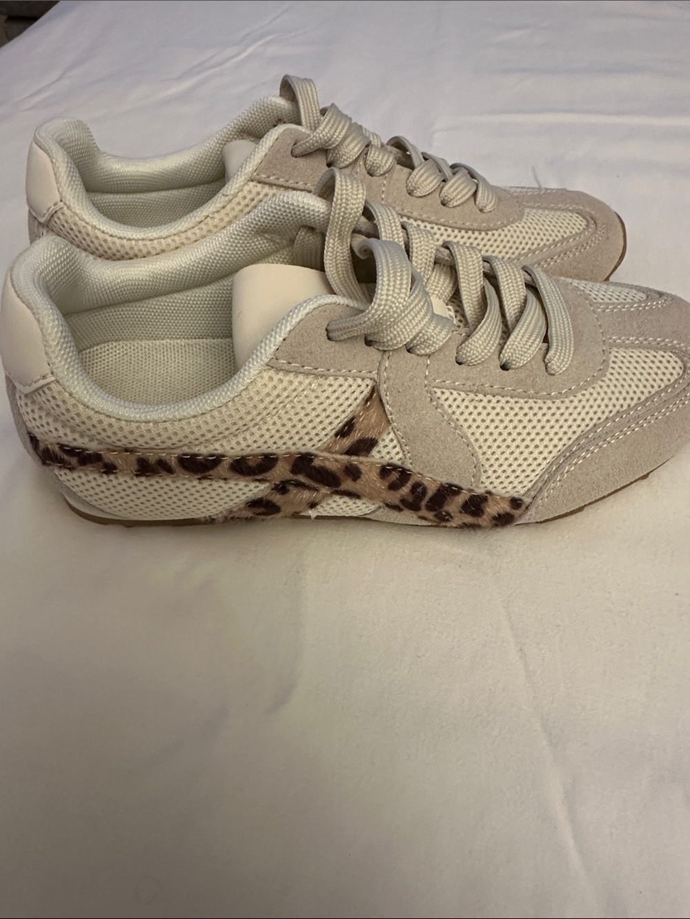 Neutral Beige Leopard Accent Sneakers for Women - Casual Comfort